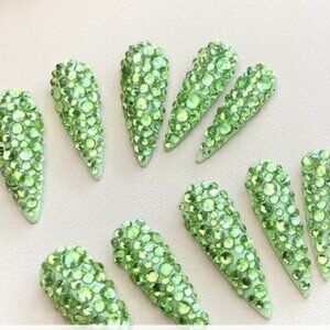 Handcrafted Press-on Nail Set